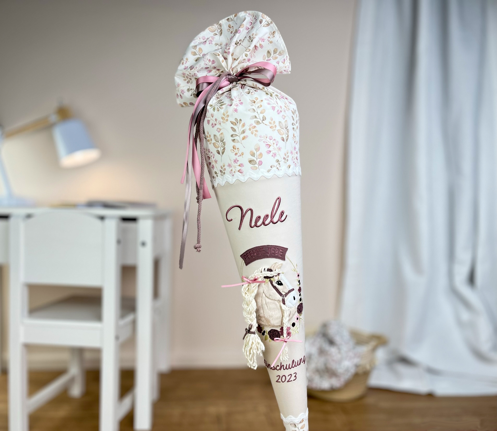 Schultüte Pferdeliebe Blümchen creme