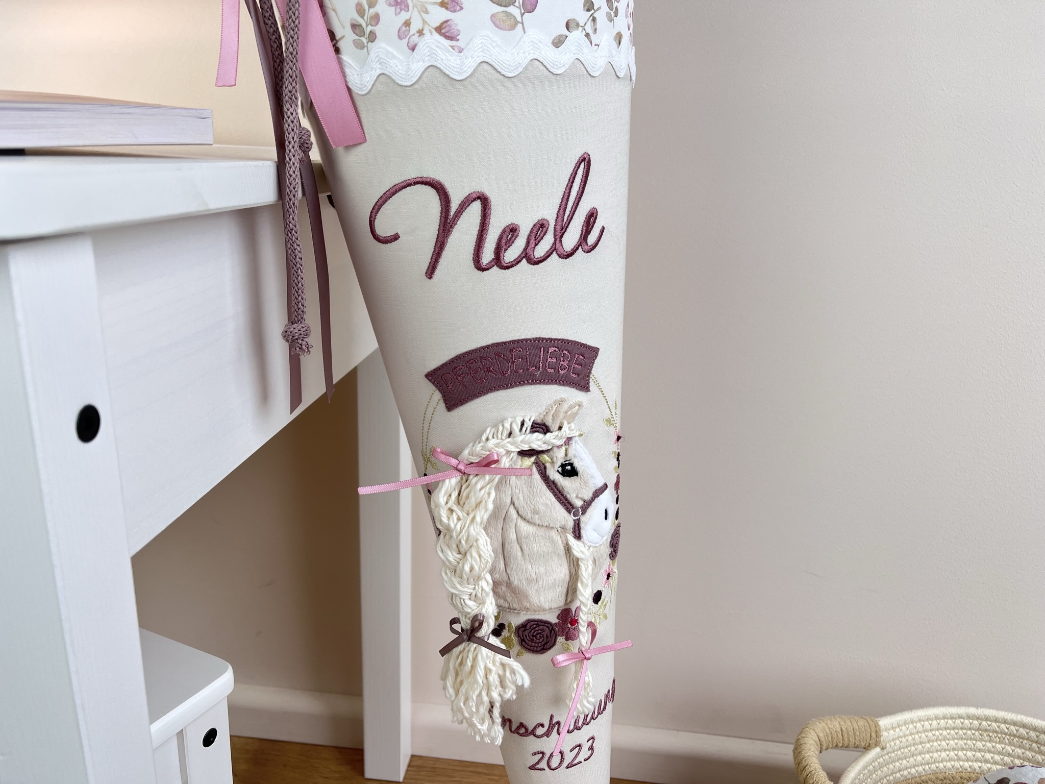 Schultüte Pferdeliebe Blümchen creme