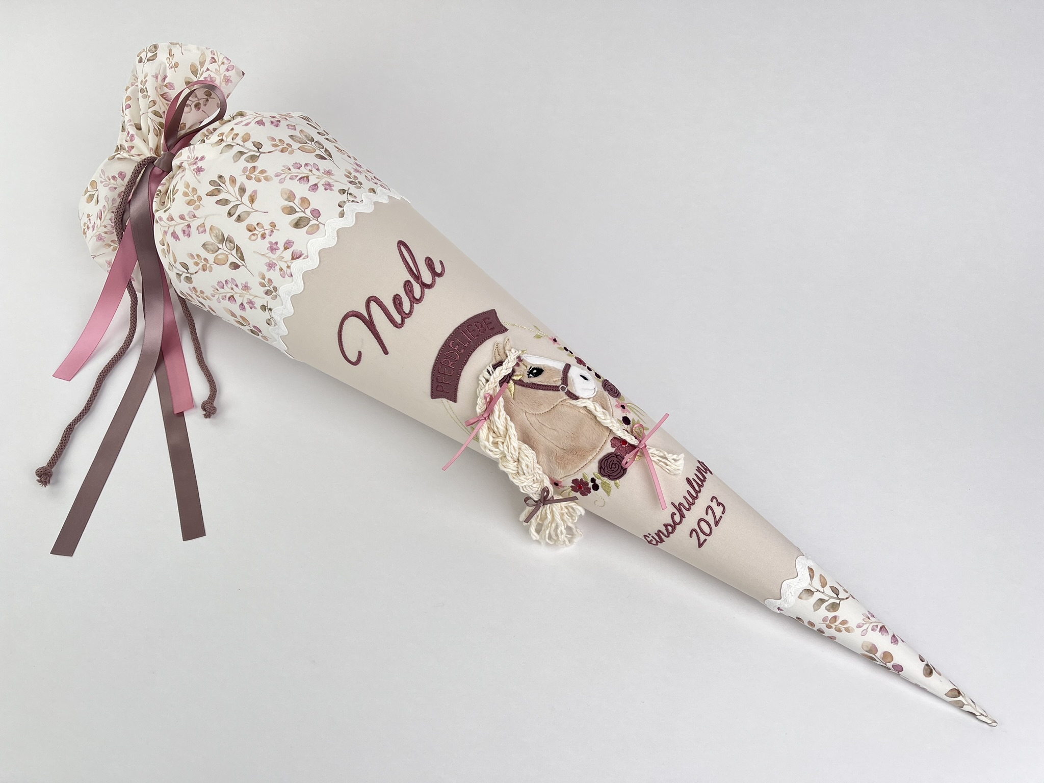Schultüte Pferdeliebe Blümchen creme