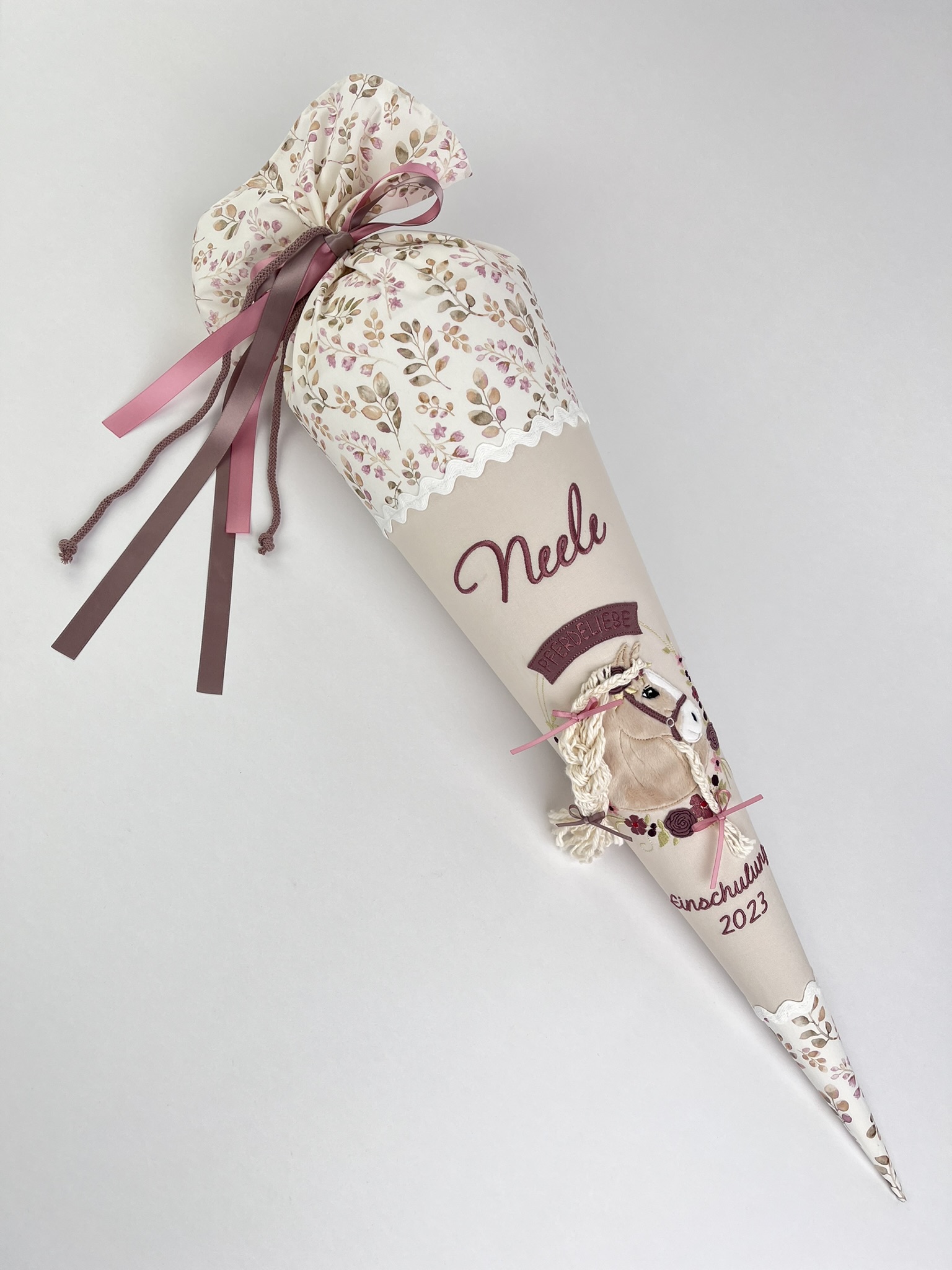Schultüte Pferdeliebe Blümchen creme