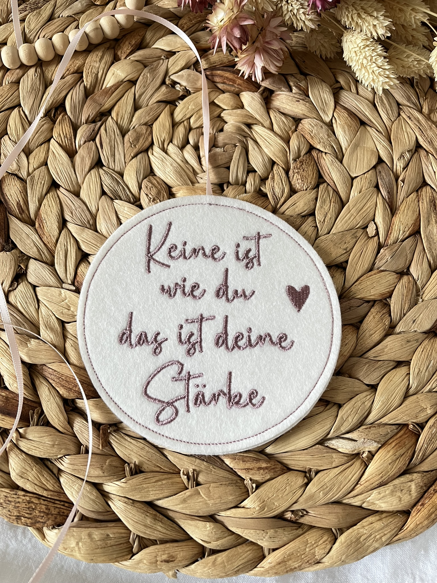 Filz Anhänger – Keine ist wie du – das ist deine Stärke – mit Herz