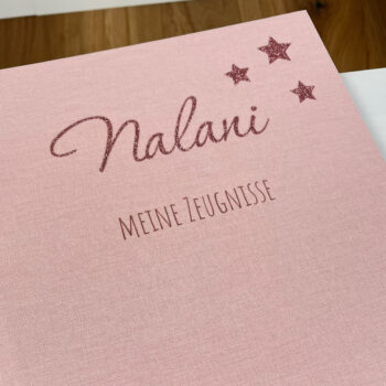 Personalisierte Zeugnismappe aus Leinen rosa Glitzer
