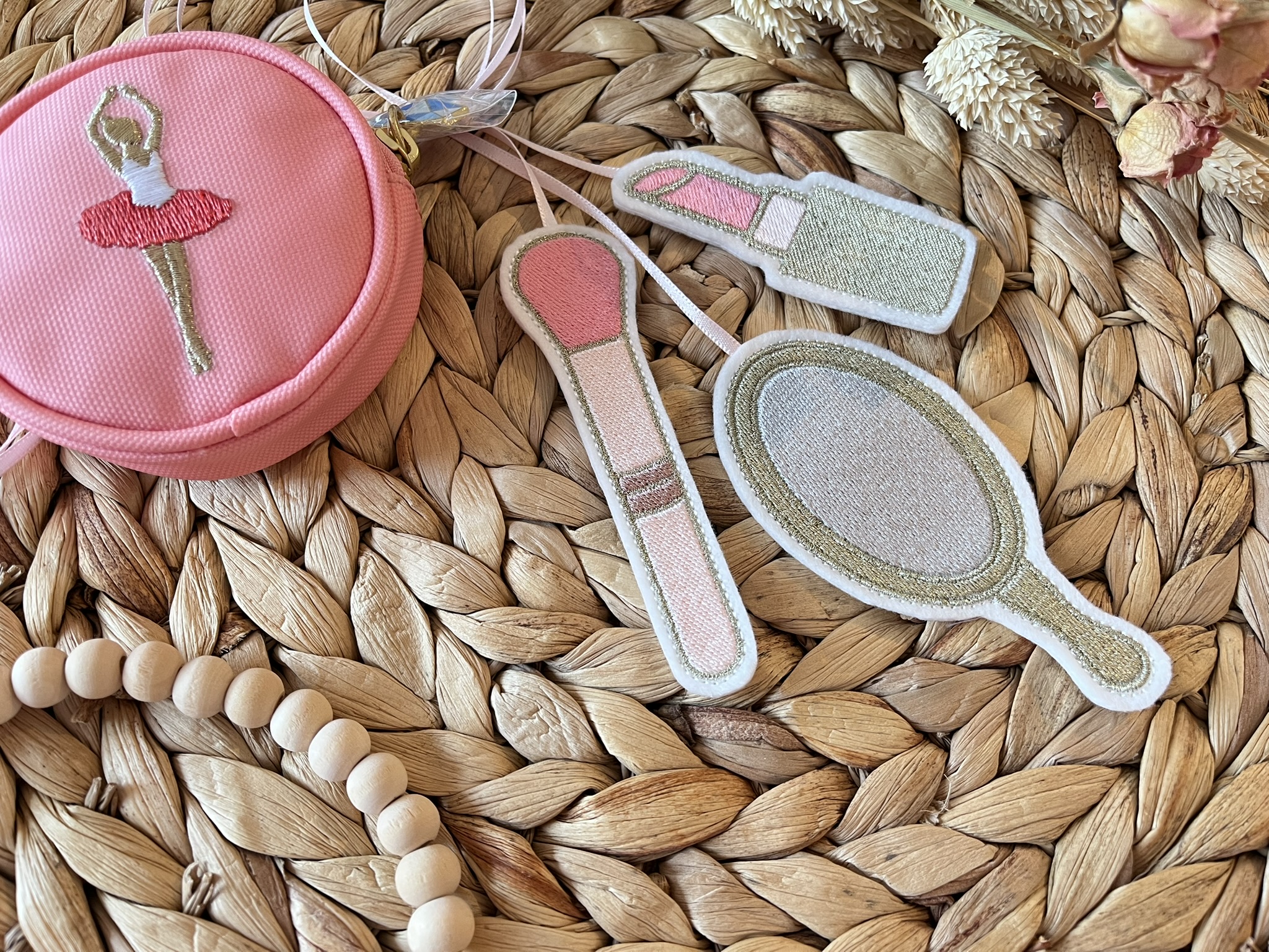 Filz Anhänger Set Beauty – gestickt