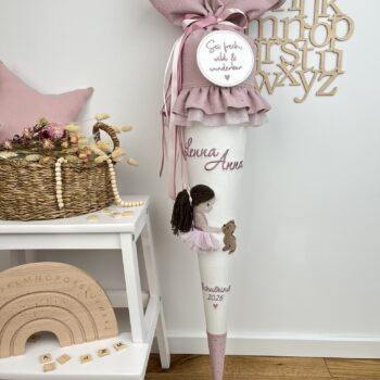 Schultüte Mädchen & Katze – rosa Musselin mit Goldpunkten